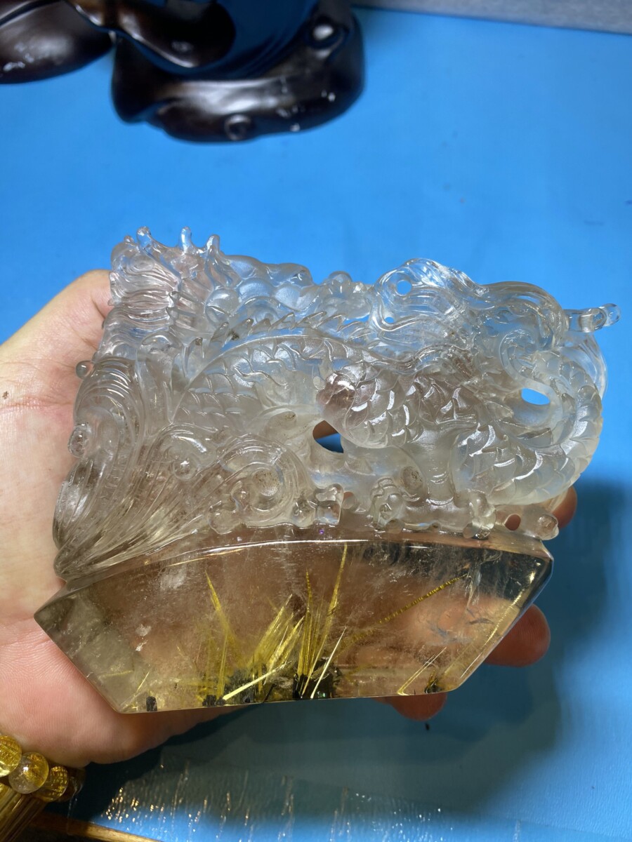 Tác Phẩm Rồng Tóc Vàng