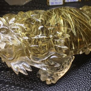Tác Phẩm Long Quy Tóc Vàng