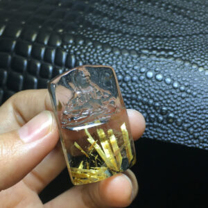 Mặt dây Quan Âm tóc vàng