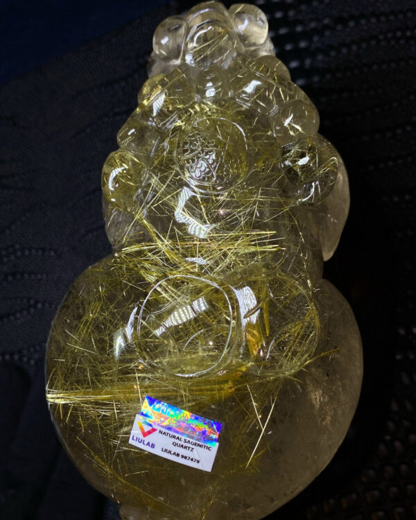 Tác Phẩm Tỳ Hưu Thạch Anh Tóc Vàng 800 Gram