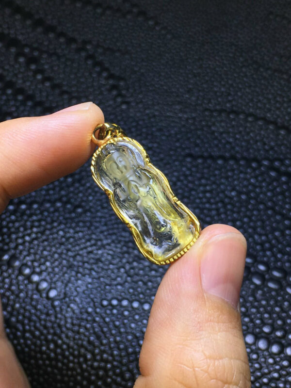 Mặt Dây Quan Âm Tóc Vàng