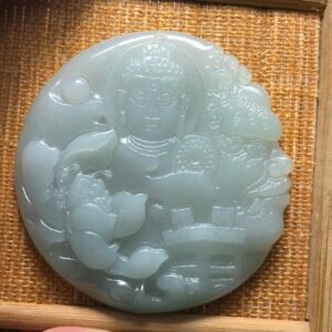 V208 Thiện Ác cẩm thạch A Myanmar
50.5x49.4x5.4mm 27gram