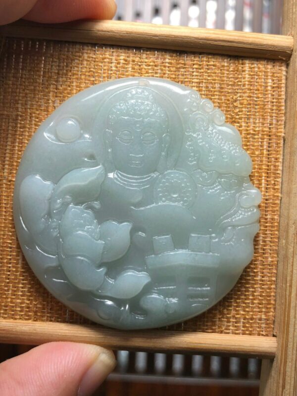 V208 Thiện Ác cẩm thạch A Myanmar
50.5x49.4x5.4mm 27gram