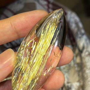 Mặt trơn tóc vàng vip